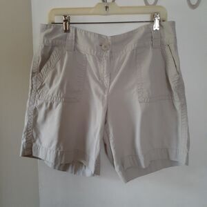 Ann Taylor Loft Shorts 12 L  beige chino summer classic shorts hiking walking